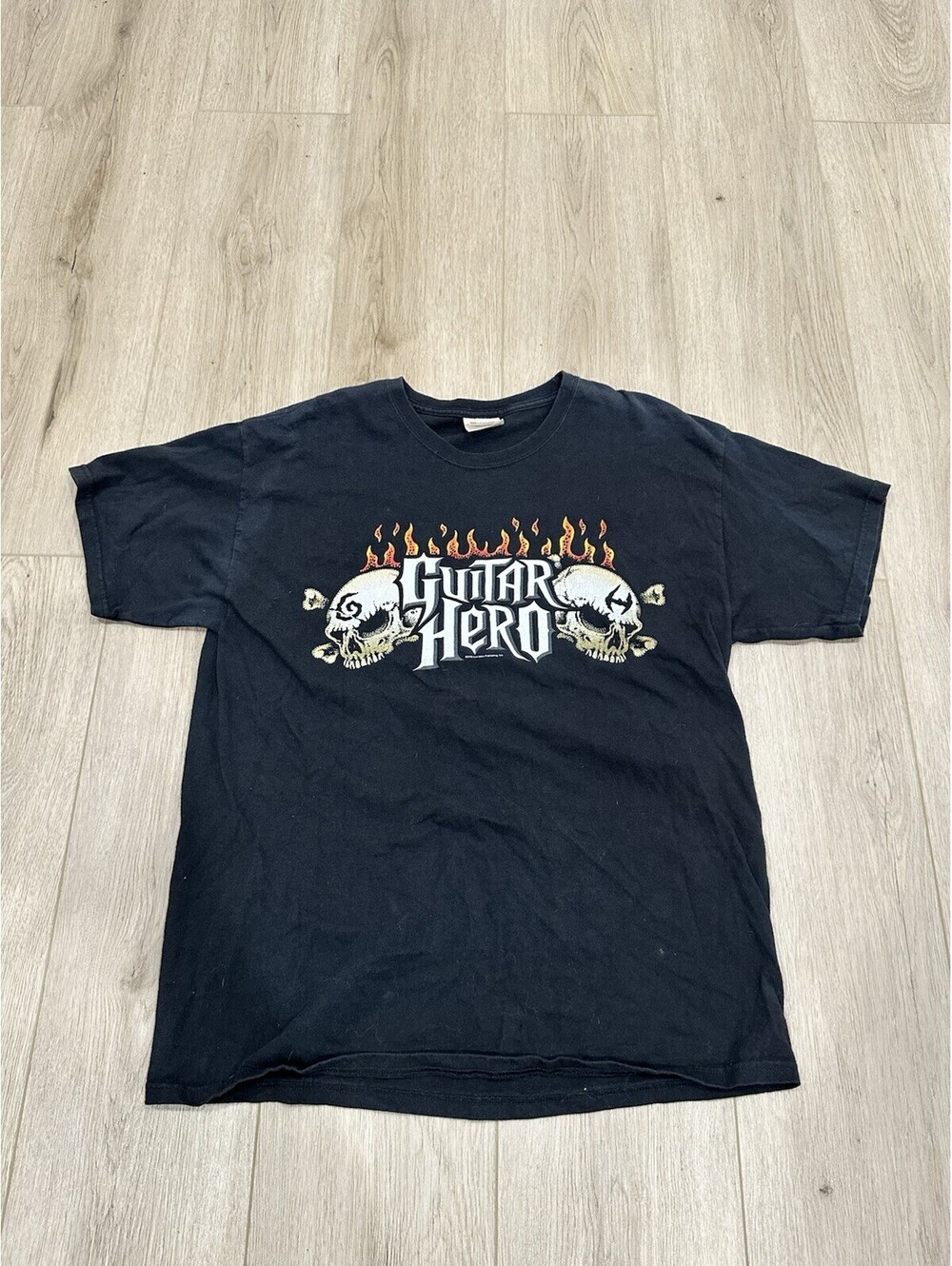 Vintage Guitar Hero Y2K 2008 Flaming Skulls Video Game Promo T-Shirt Sz Large